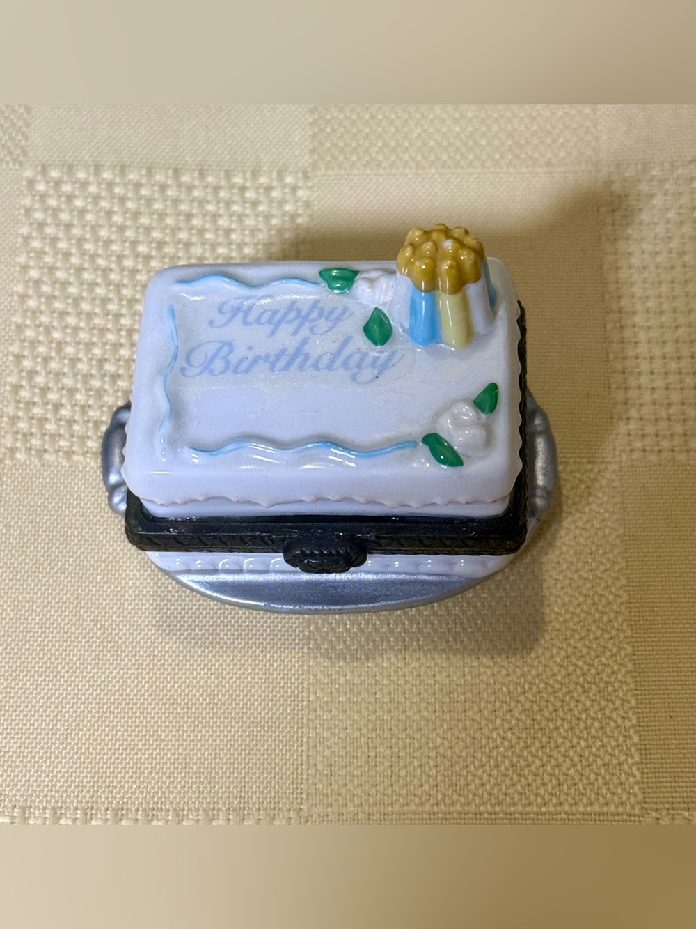 Vintage Porcelain Hinged Trinket Box Midwest Cannon Falls Birthday Sheet Cake